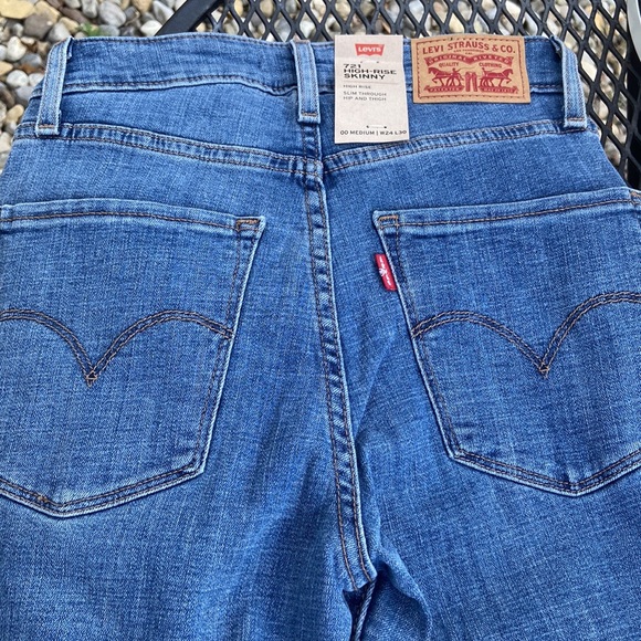 Levi’s 721 high rise skinny  new - Picture 5 of 6